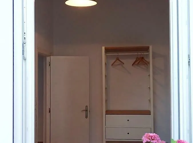 Apartament Veedor 12 *