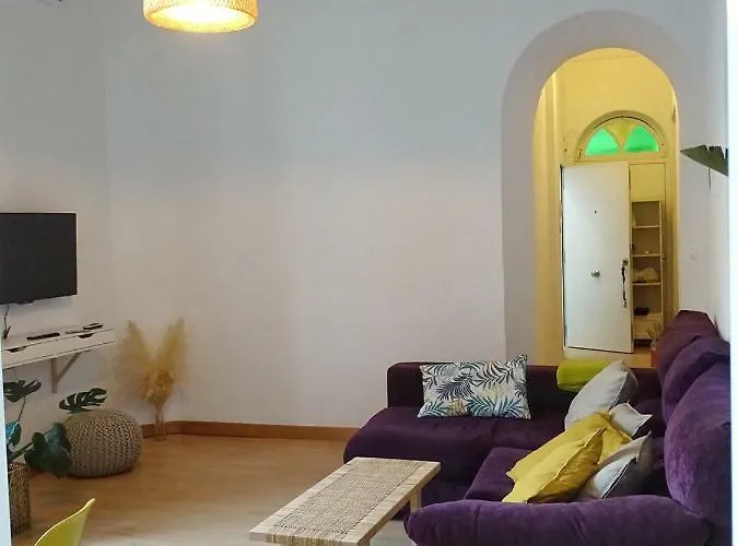 Veedor 12 * קדיז